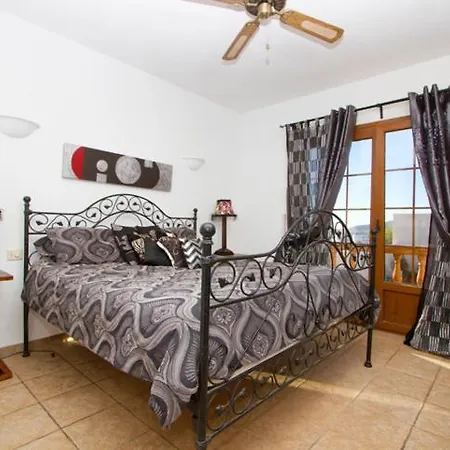 Sleeps 10 With Pool فيلة *